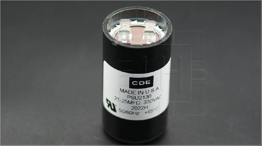 PSU2130          Capacitor de Arranque de motor 21uF-25uF, 330V, Marca CDE