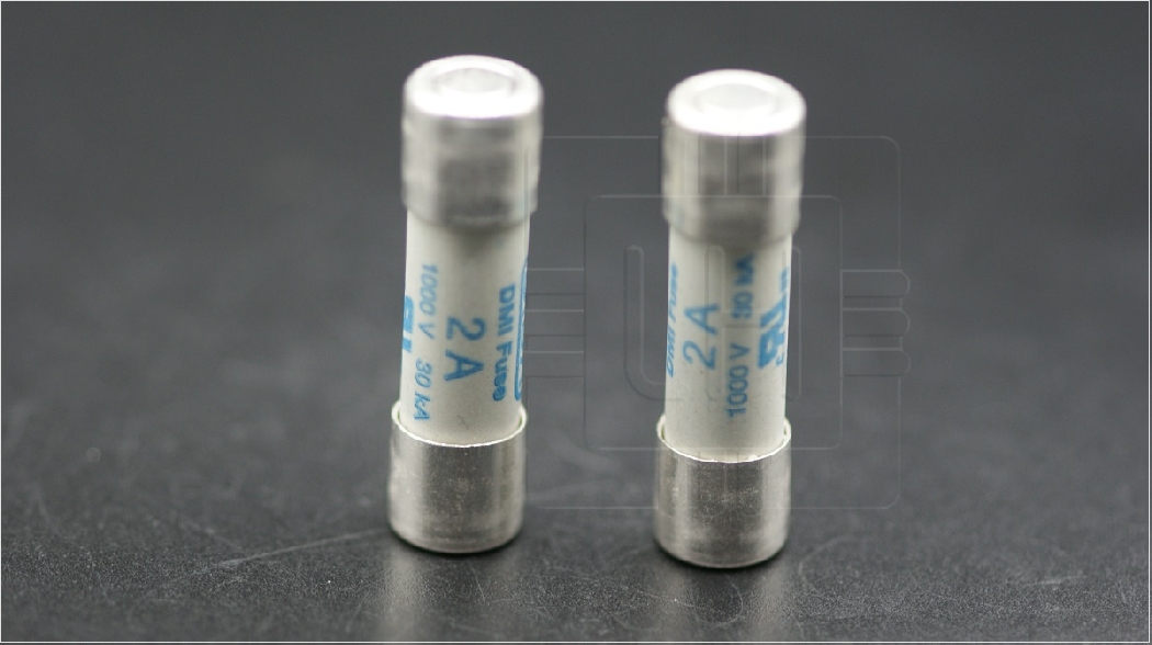 5019906.2                   Fusible tipo cartucho; 2A; 1000VAC; gR; de cerámica,cilíndrico; URZ; Marca: Siba