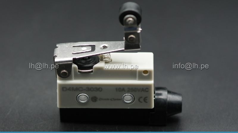 D4MC-3030                  Interruptor de fin de carrera; 10A, 250VAC, palanca angular con roldana