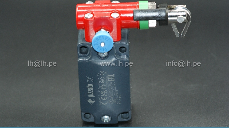 FD1884                   Interruptor de seguridad, de cuerda, AC15, 3A, 400VAC, Marca Pizzato