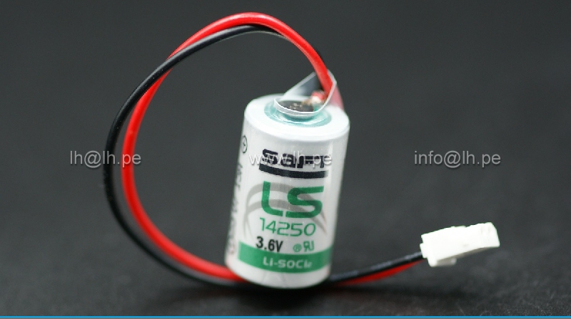 LS14250 (With Connector)                    Bateria lithium 1/2AA, 3.6V, 1200mAh, con cable y conector blanco, SAFT 