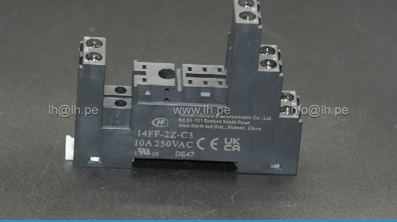 14FF-2Z-C3                  Base para relé 8 Pines, riel DIN, 10A, 250VAC, marca Hongfa