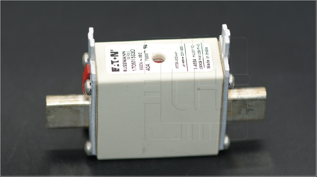 170M1563D                       Fusible Ultra Rápido DIN-000, 40A-660/700VAC, Marca: Bussmann/Eaton