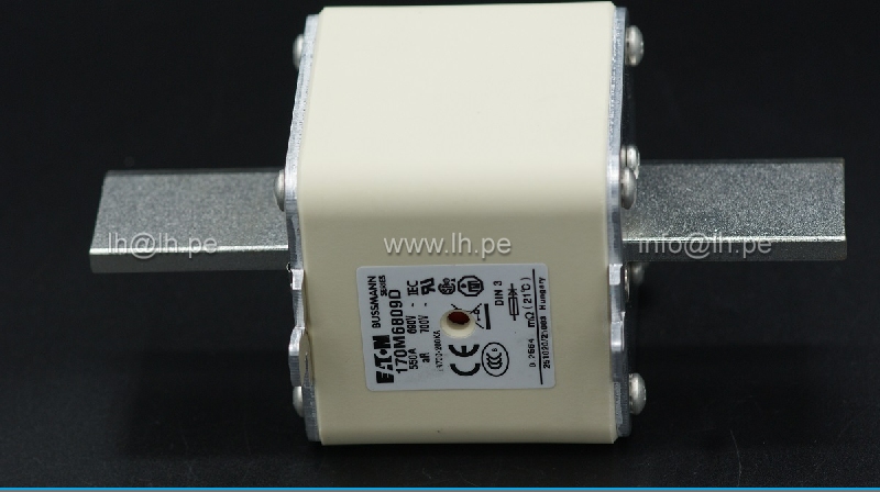 170M6809D                      Fusible Ultra Rapido DIN 3, 550A, 690/700VAC, aR, EATON
