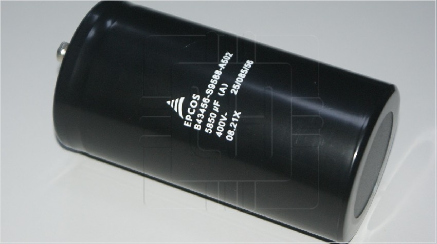 B43456-S9588-A502                   Capacitores electrolíticos de aluminio; Terminal roscado 5850uF; 400VDC; 20%; Marca: EPCOS