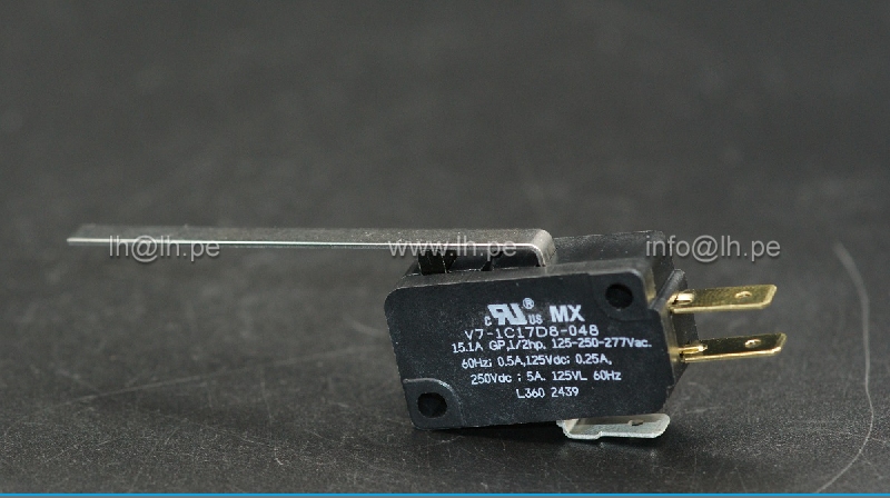 V7-1C17D8-048                 Switch SNAP action SPDT, 15A, 125-250-277VAC, con palanca larga, Honeywell 