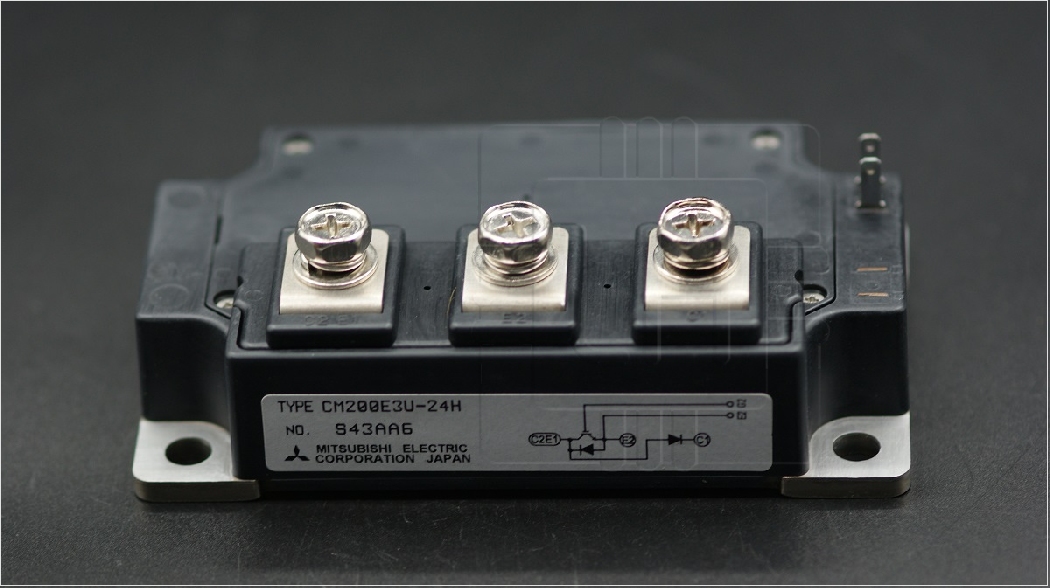 CM200E3U-24H          Modulo IGBT HIGH POWER SWITCHING, 200A, 1200V, Marca: Mitsubishi
