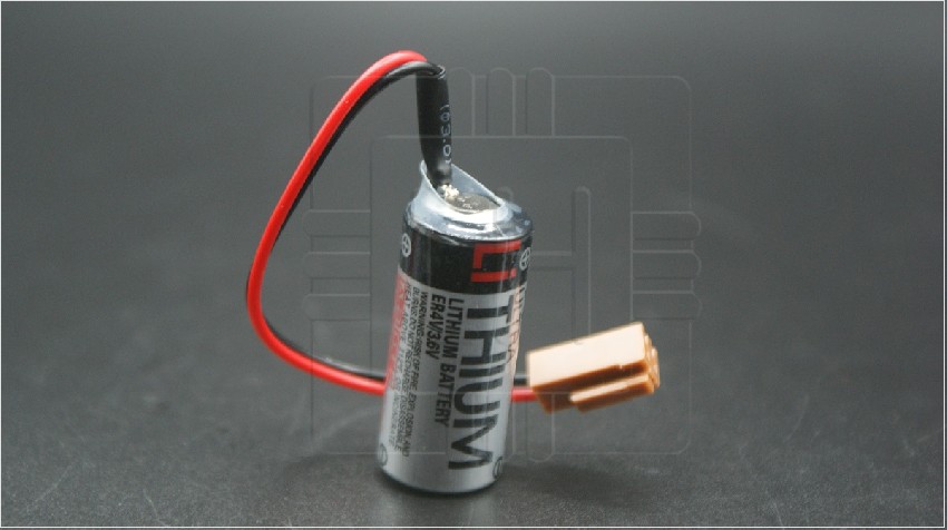 ER4V/3.6V          Batería lithium 3.6V, 1200V; con cable y conector marrón; Marca: Toshiba