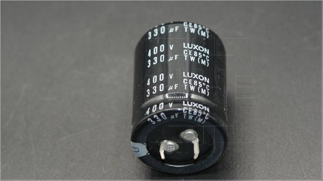 GN00198                  Capacitor electrolítico 330uF 400VDC, SNAP, 85°C, Luxon
