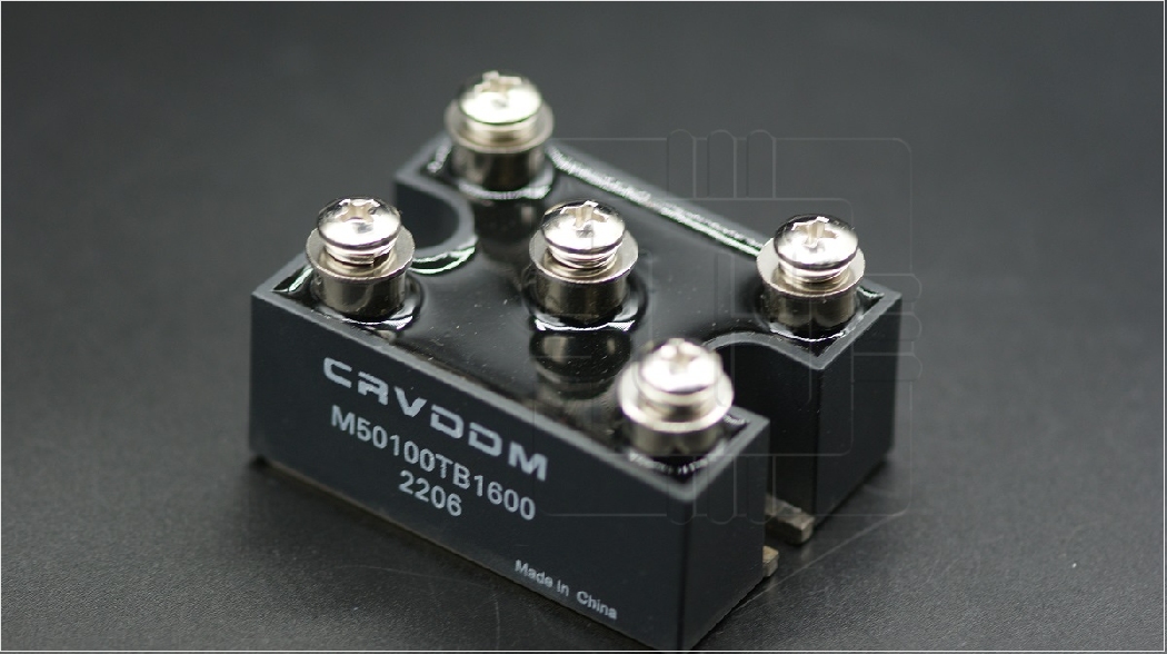 M50100TB1600         Modulo Diodo Rectificador Bridge 100A, 1600V, 3-PH, marca Crydom