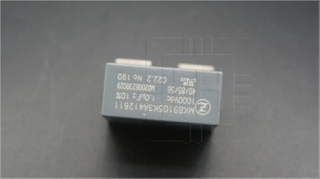 MK89105K3A412611                 Capacitor Snubber para IGBT con terminales 1.0uF, 10%+/-, 1000VDC