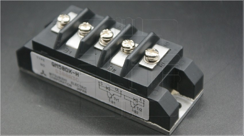 QM50DX-H                 MODULO TRANSISTOR & DIODO 50A 600V; MARCA: MITSUBISHI 