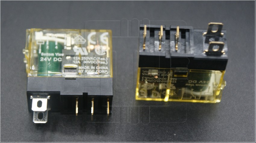 RJ1S-C-D24                  Relés universales 8 Pines; 24VDC; Plug-In SPDT 12A; Marca: Idec