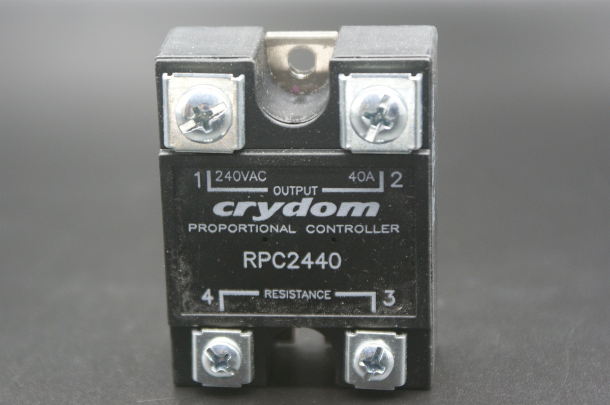 RPC2440                  Controlador, 40A (RMS) (máx.), 90mA (RMS) (mín.), 200 a 240VAC, 2500V (RMS)