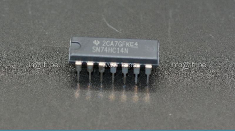 SN74HC14N                     Inversor digital, NOT, 6 canales, DIP14, con un gatillo Schmitt, marca Texas Instruments
