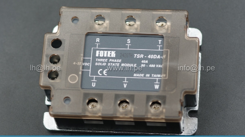 TSR-40DA-H                       Relé de estado sólido trifásico 4-32VDC, 40A, 90-480VAC, Marca: Fotek