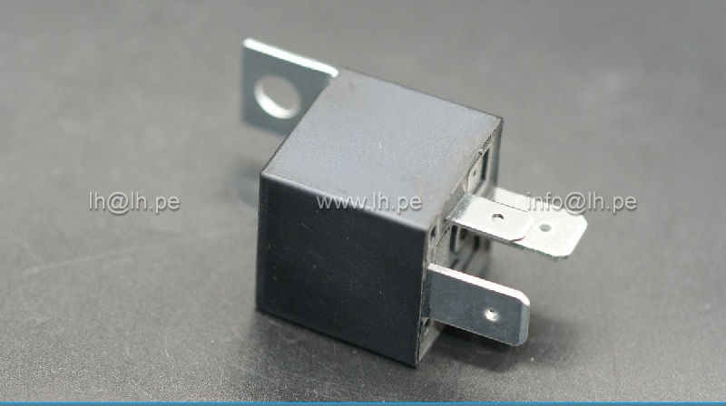 VF7-41F11-S01                        12VDC 70A 4Pins 1 Forma A Enchufe Conexión Rápida Montaje Automotriz Micro Relé SPST