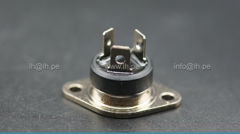 BTA25-800BW                      Triac base plana 25A, 800V, 3 pines, marca ST Microelectronics