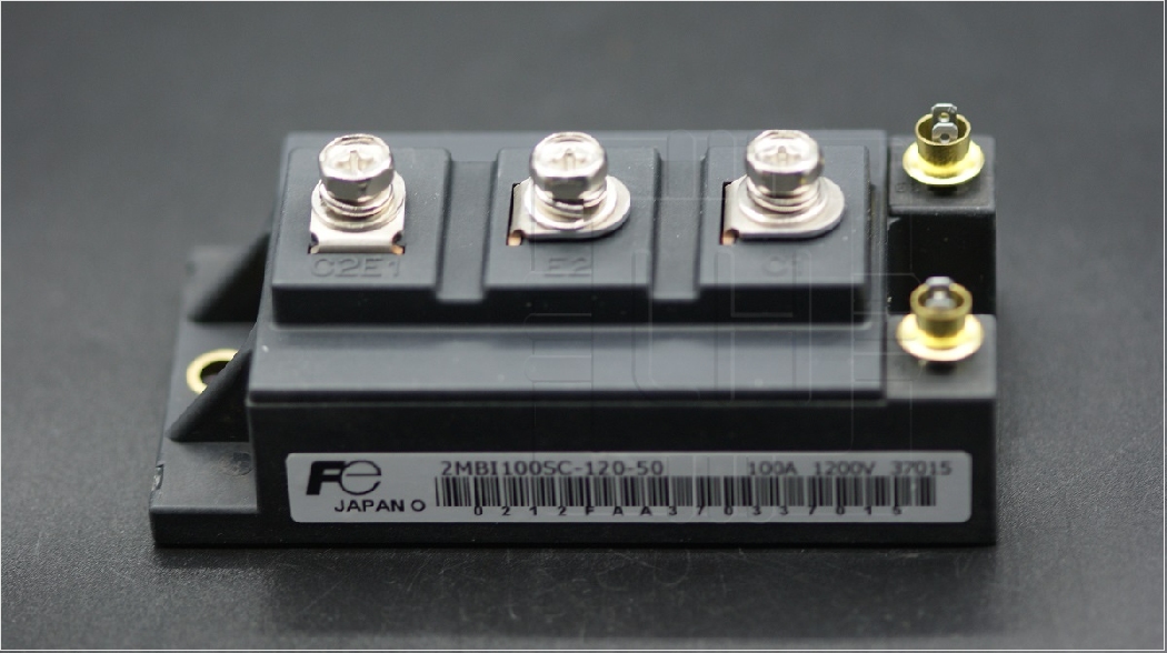 2MBI100SC-120-50                    Modulo IGBT (V series) 100A, 1200V /  2 in; Marca: Fuji Electric