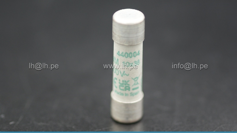 440004                       Fusible tipo cartucho aM, 4A, 500V, 10x38mm, 120kA, DF Electric