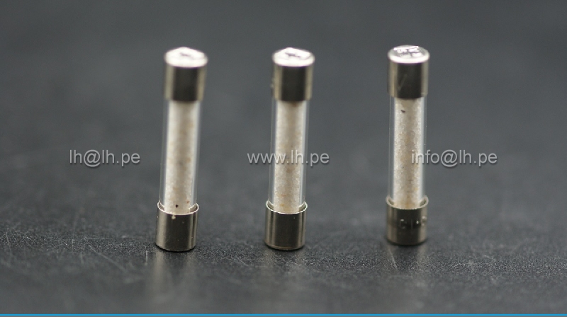 525.222                Fusible vidrio 3.15A, 250VAC, 5x25mm, retardado, Marca ESKA