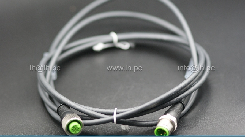 7000-40021-6340200                         Conector macho y hembra con cable, M12, 4 pines, 2m, 250VDC, marca Murr