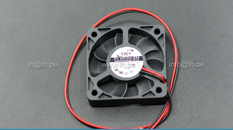 AD0524HB-G70                     Ventiladores DC, 50x50x10mm, 24VDC, 11.2CFM, 2.64W, 26dBA, 5000RPM