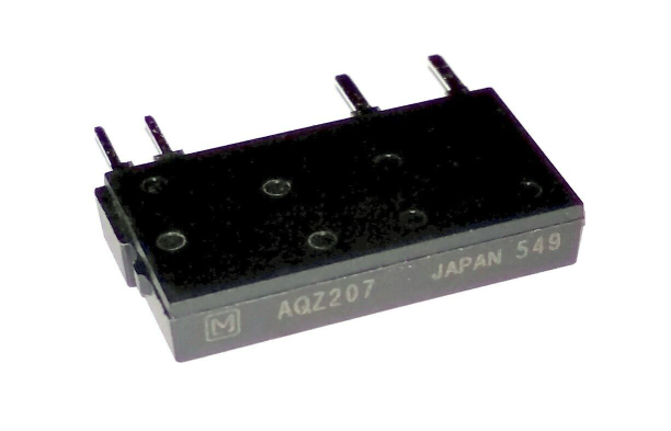 AQZ207                 Rele de Estado Sólido, Montaje en tarjeta de circuito impreso 1A 200V SPST