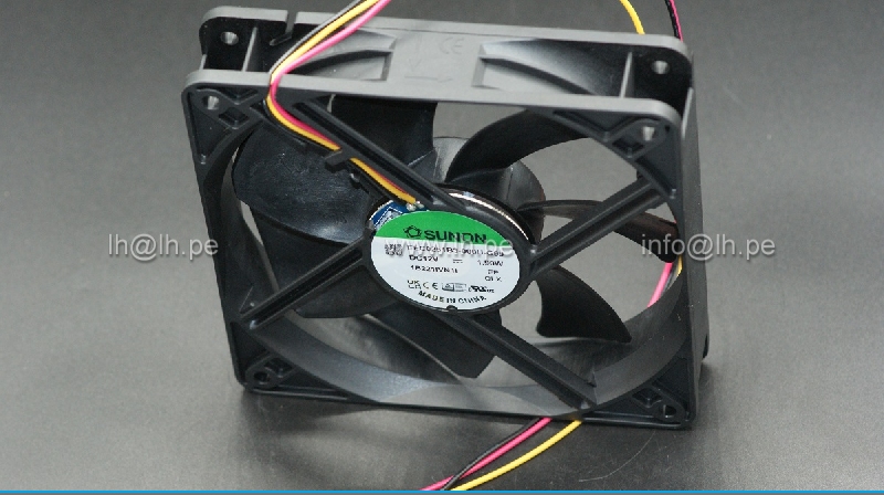 EEC0251B3-000U-G99                      Ventilador axial 12VDC, 120x120x25mm, 0.18A, 3 hilos, marca SUNON