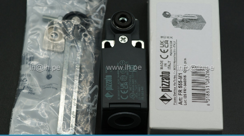 FR555-M1               Position switch with adjustable lever and roller, Pizzato
