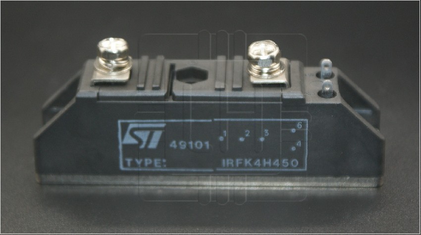 IRFK4H450                     Mosfet de potencia de un solo HEXFET, 500V, 44A, TO-240AA, ST Microelectronics