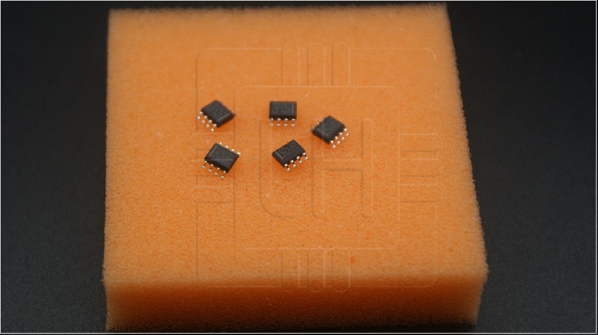 LM336D-2-5                    IC: fuente de tensión de referencia; 2,5V; ±4%; SO8; 12mA