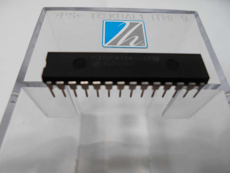 PIC16F873A-I/SP  Microchip Technology 8-bit Microcontrollers