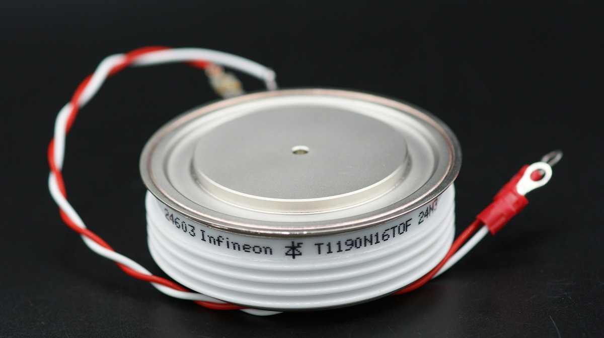 T1190N16TOF        Thyristor Tipo Capsula 1190A, 1,600V, Formerly, Eupec