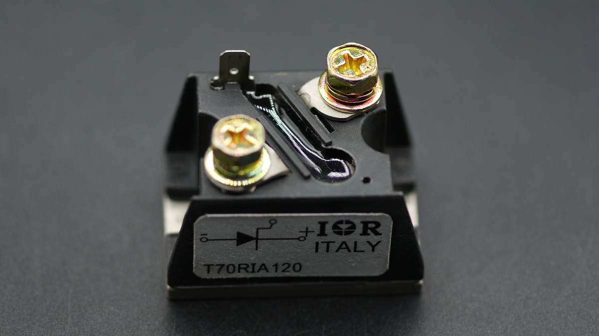 T70RIA120                          Módulo T Módulo Tiristor 70A 1200V, I&R Rectifier