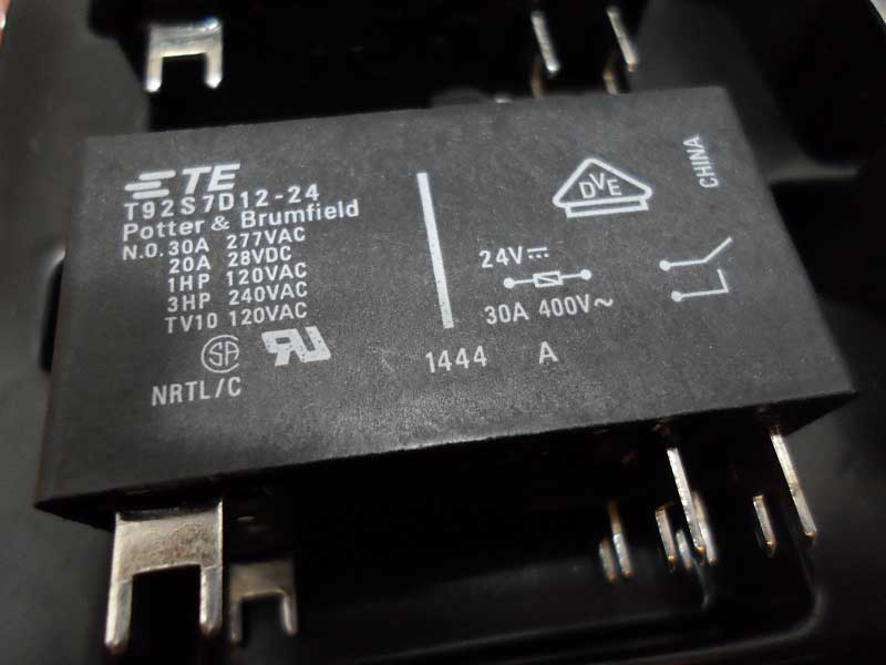 T92S7D12-24 1-1393212-0   Relé electromagnético; DPST-NO