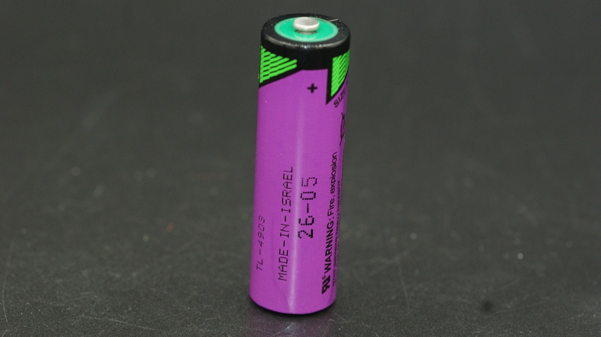 TL-4903            Batería Lithium 3.6V 2400Ah, AA, Marca Tadiran