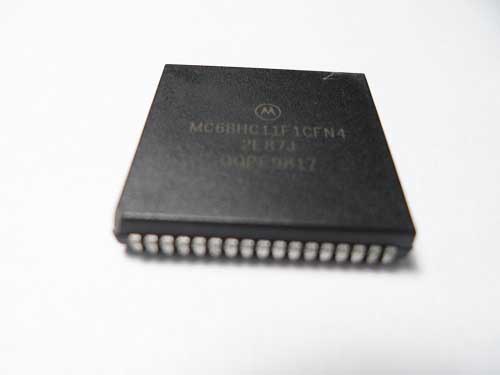 MC68HC11F1CFN4 Technical Summary 8-Bit Microcontroller