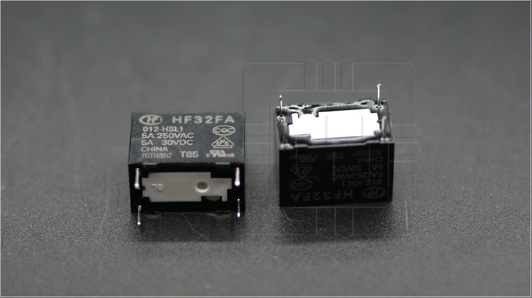 HF32FA/012-HSL1                   Relay miniatura electromagnetic; SPST-NO; bobina12VDC; 5A; 5A/250VAC; 4 PIN PCB; Marca: Hongfa 