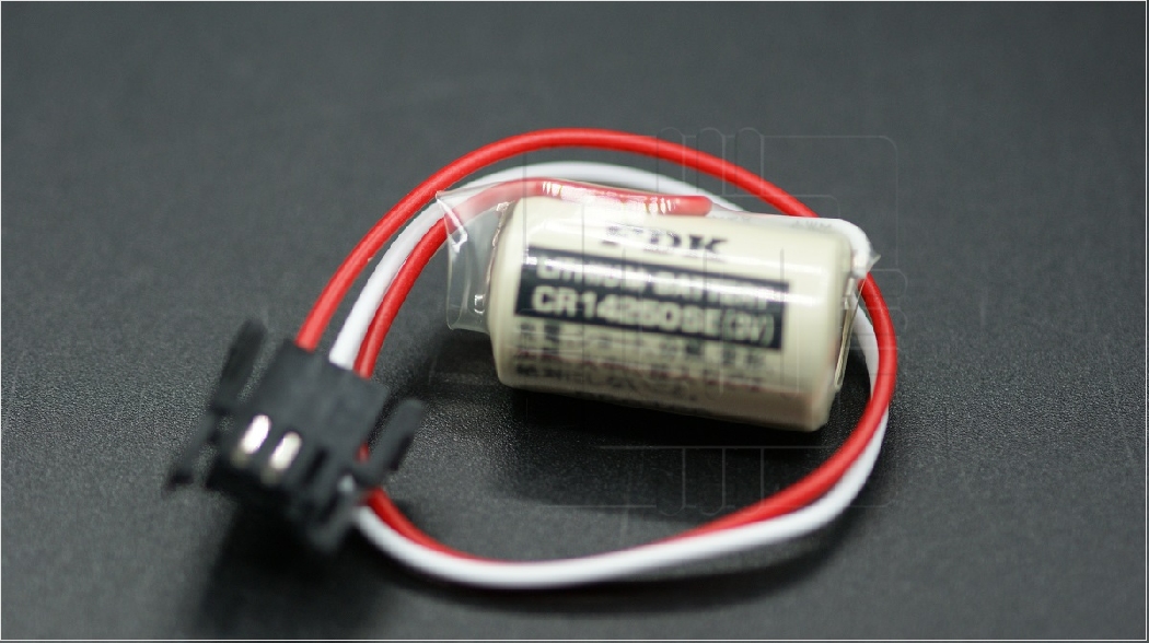 CR14250SE(3V) 3PIN                  Batería Lithium 3V, 1000mAh, 2 cables y conector de 3 Pines, para máquinas herramienta CNC, servo, programador, PLC, CNC,, Marca: FDK