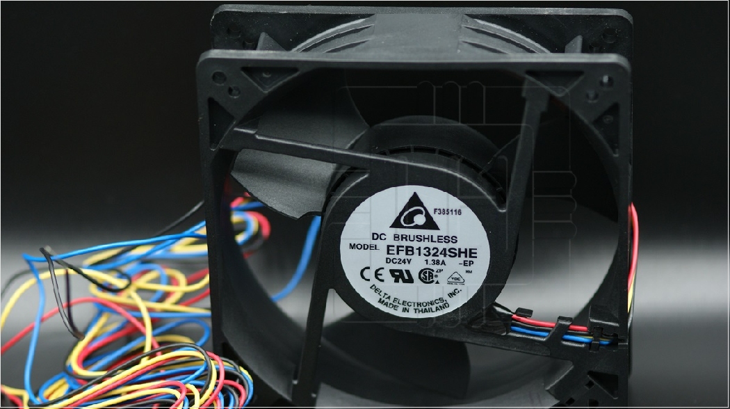 EFB1324SHE-EP                 Ventiladores Axial DC, 127x127x38mm, 24VDC, 200CFM, Ball, 4-Lead Wires, Tach/PWM, IP56/GR-487 Salt Fog