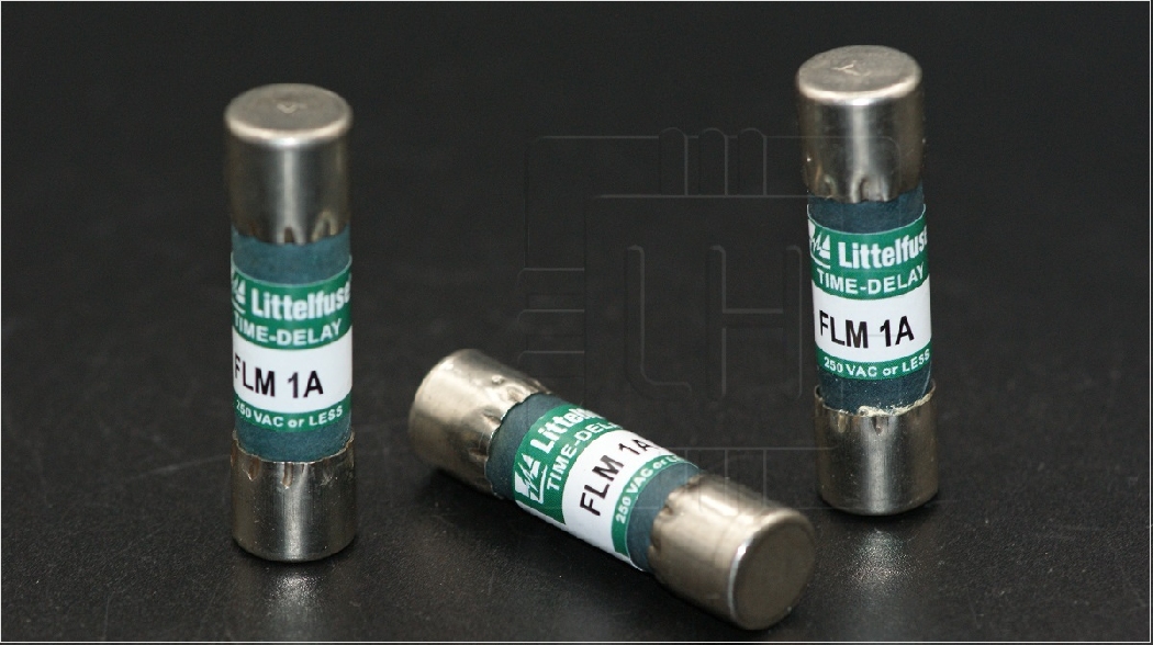 FLM1A                         Fusible MIDGET 1Amp., 250VAC, 125VDC ACCIÓN RETARDADA, Marca: LittelFuse