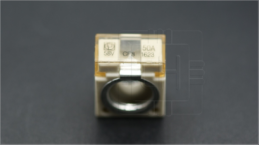 155.0892.5501                    Fusible automotriz 50A; 58VDC; 20x23,5x11mm; CF; Marca: LittelFuse