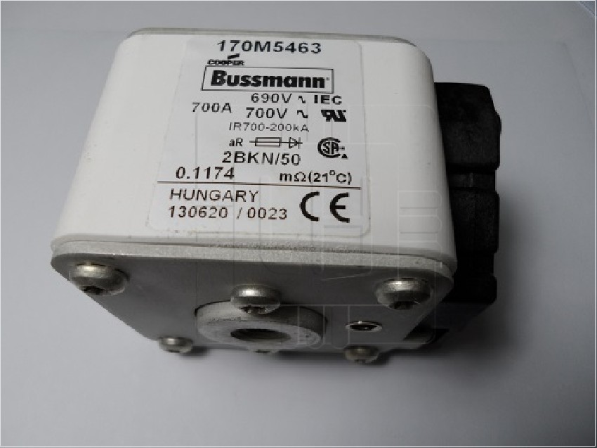 170M5463     FUSE 700A 690V 2BKN/50 AR UC