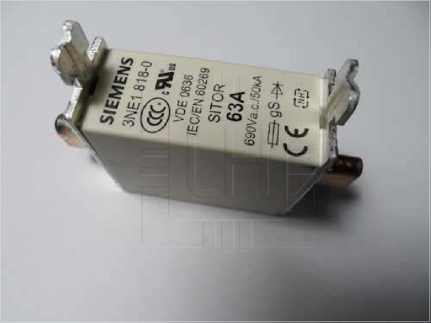 3NE1818-0       Fusible Ultra rápido 63A-690/700V