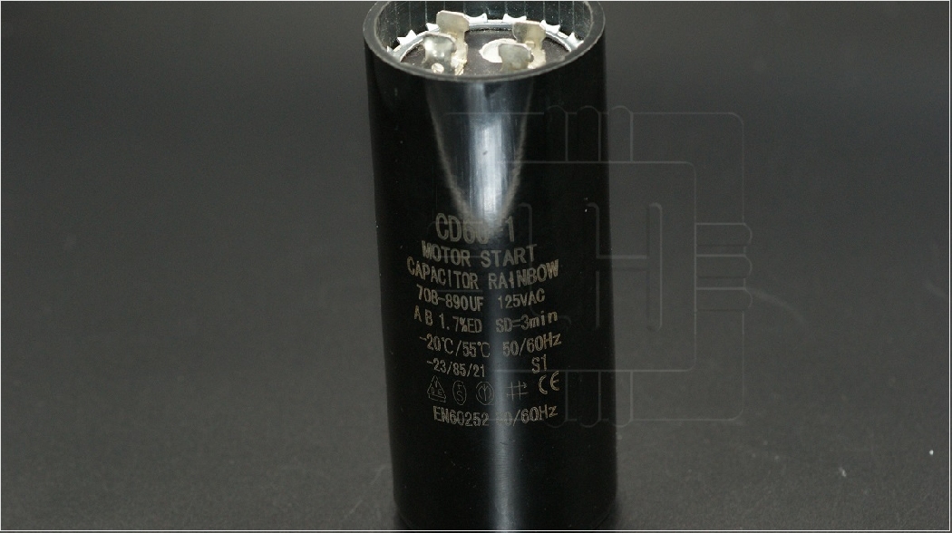 CD60-1 708-890uF 125VAC              Capacitor de arranque 708-890uF 125VAC marca Rainbow