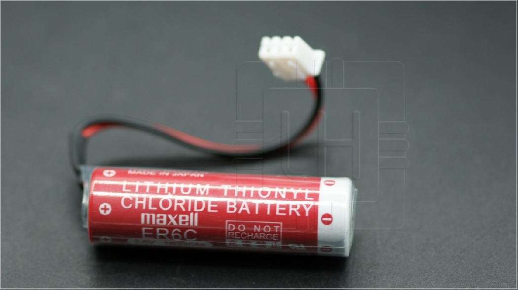 ER6C+ CONNECT-3PIN          Batería Lithium ER6C+Conector, PLC, 3.6V, AA, 1800mAh, Marca: MAXELL