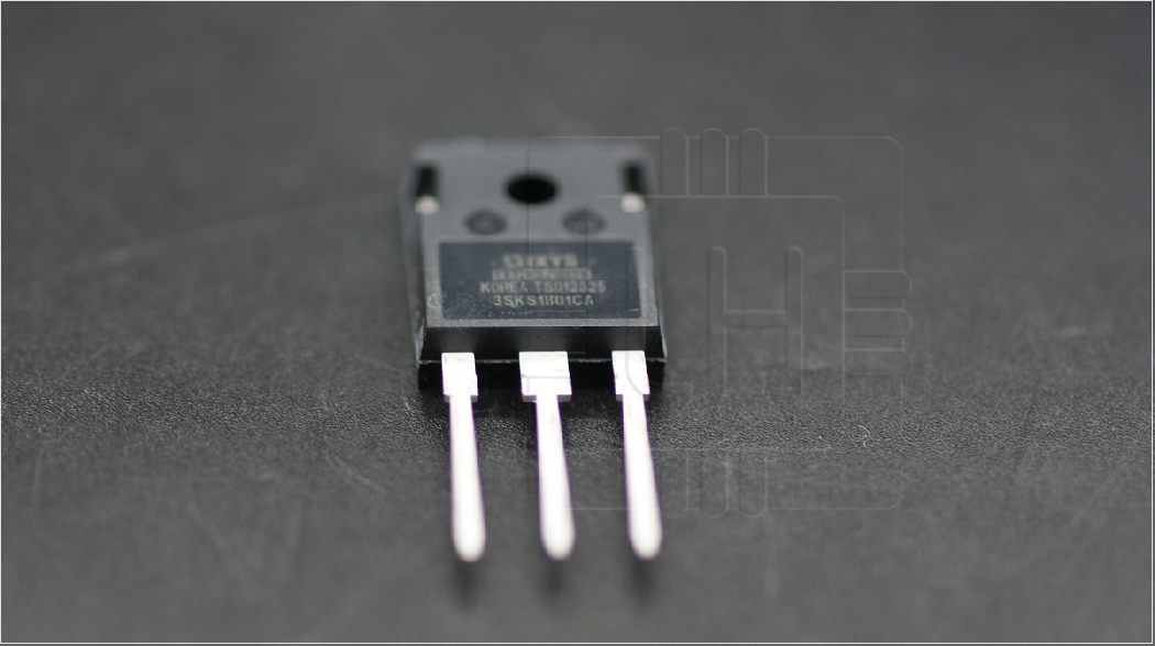 IXXH30N60B3                    Transistor: IGBT; GenX3™; 600V; 30A; 270W; TO247AD; Marca: IXYS