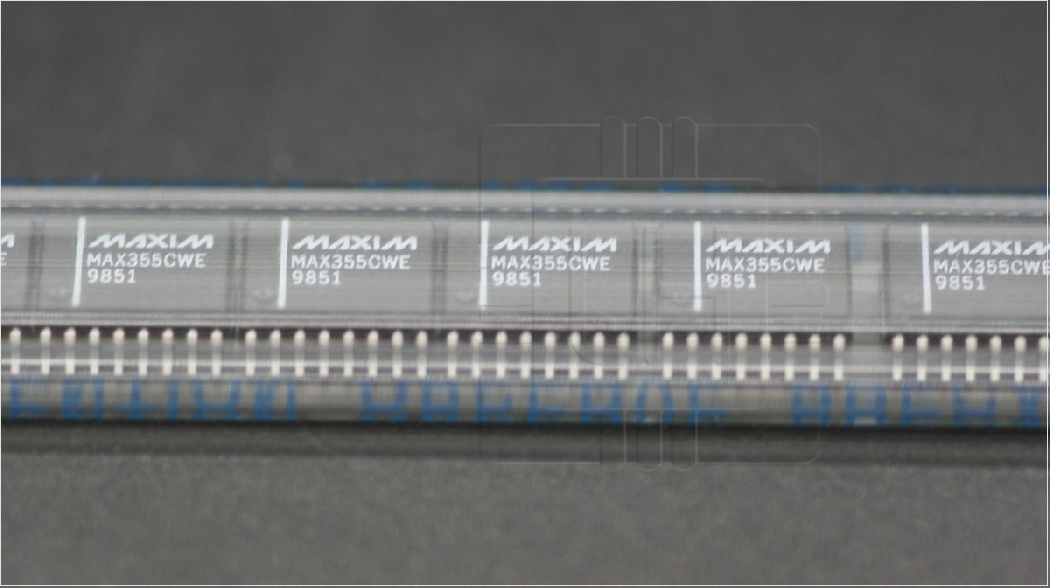 MAX355CWE                          Multiplexer Switch ICs Fault-Protected Analog Multiplexer