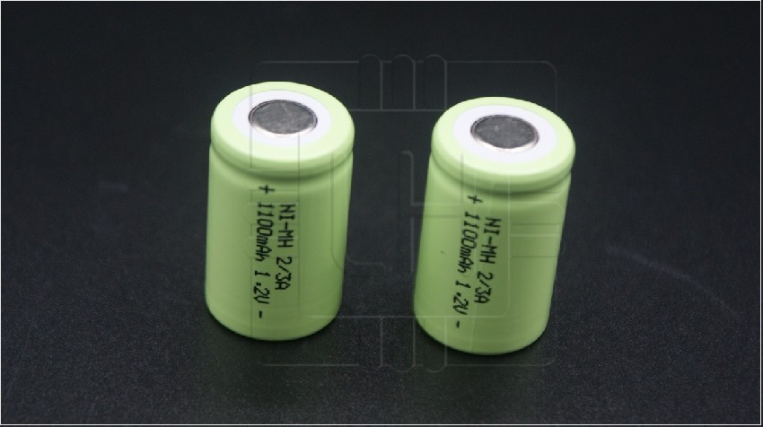 Ni-MH 2/3A                   Batería recargable NI-MH 1.2V; 1100mAh; medidas especiales de 2/3A